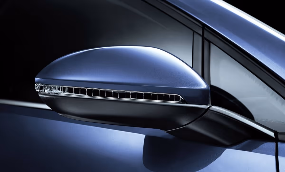 2017 Volkswagen Golf side mirror