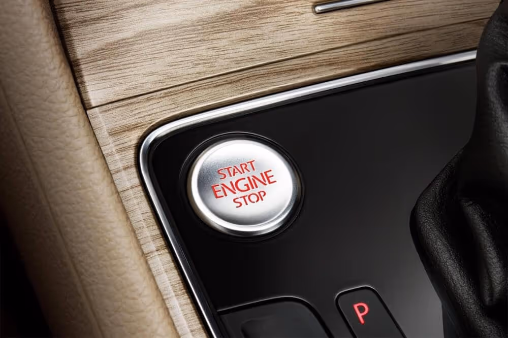 2018 Volkswagen Passat inside